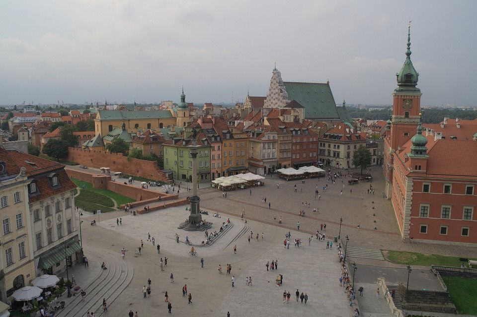 Gdzie warto pójść z przewodnikiem - najciekawsze miejsca w Warszawie