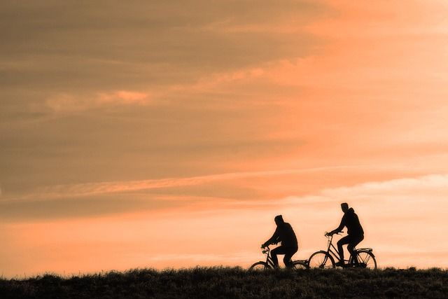 Podróże pełne luksusu - pomysł na wyjątkowy prezent dla dwojga